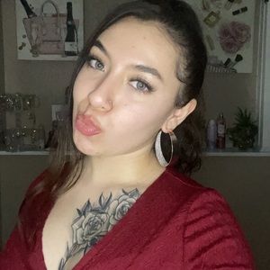 Meet your Posher, Jasmine